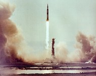 apollo11start.jpg (7708 bytes)